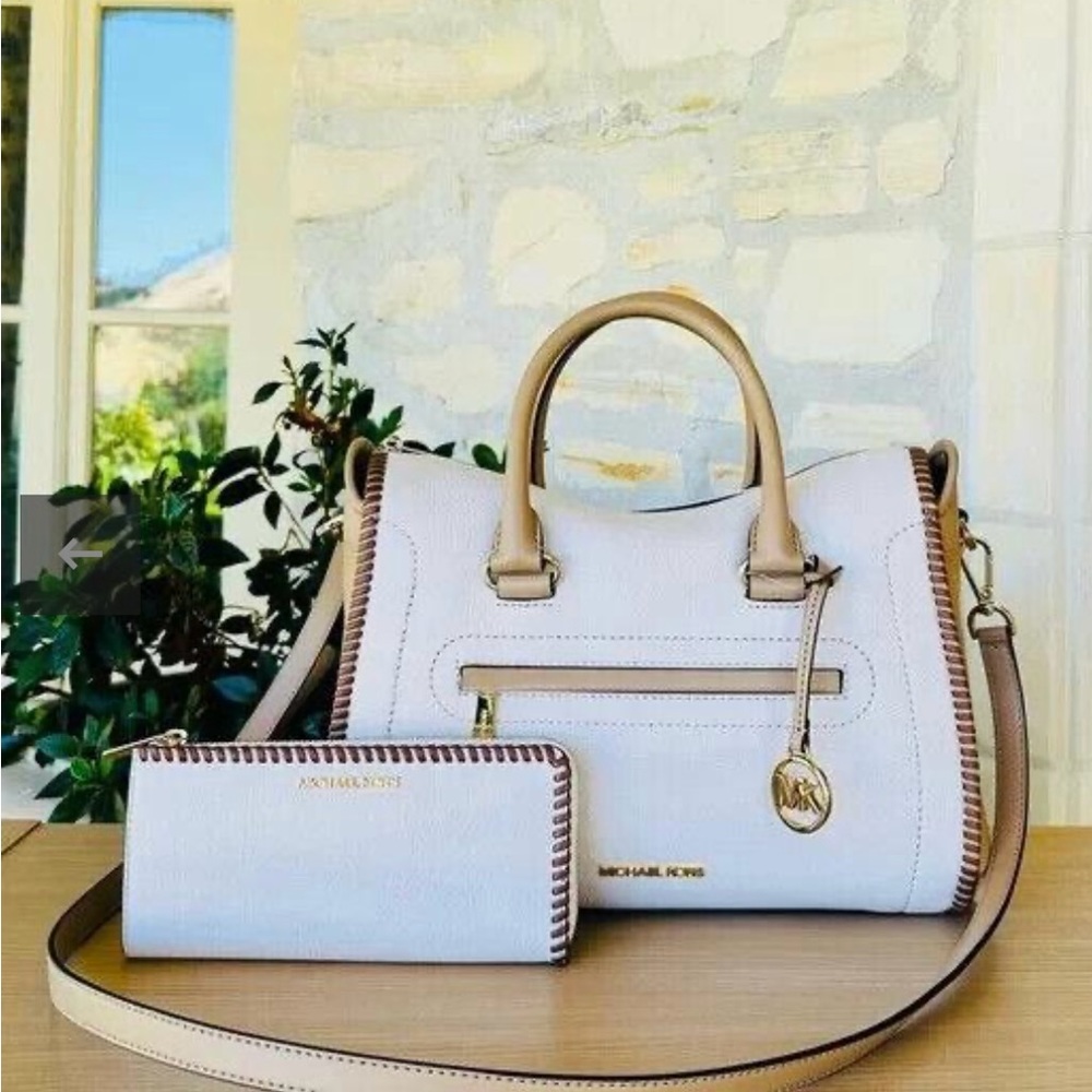 Michael Kors Jet Set Travel Large Satchel/ Wallet Leather Light Cream Multi